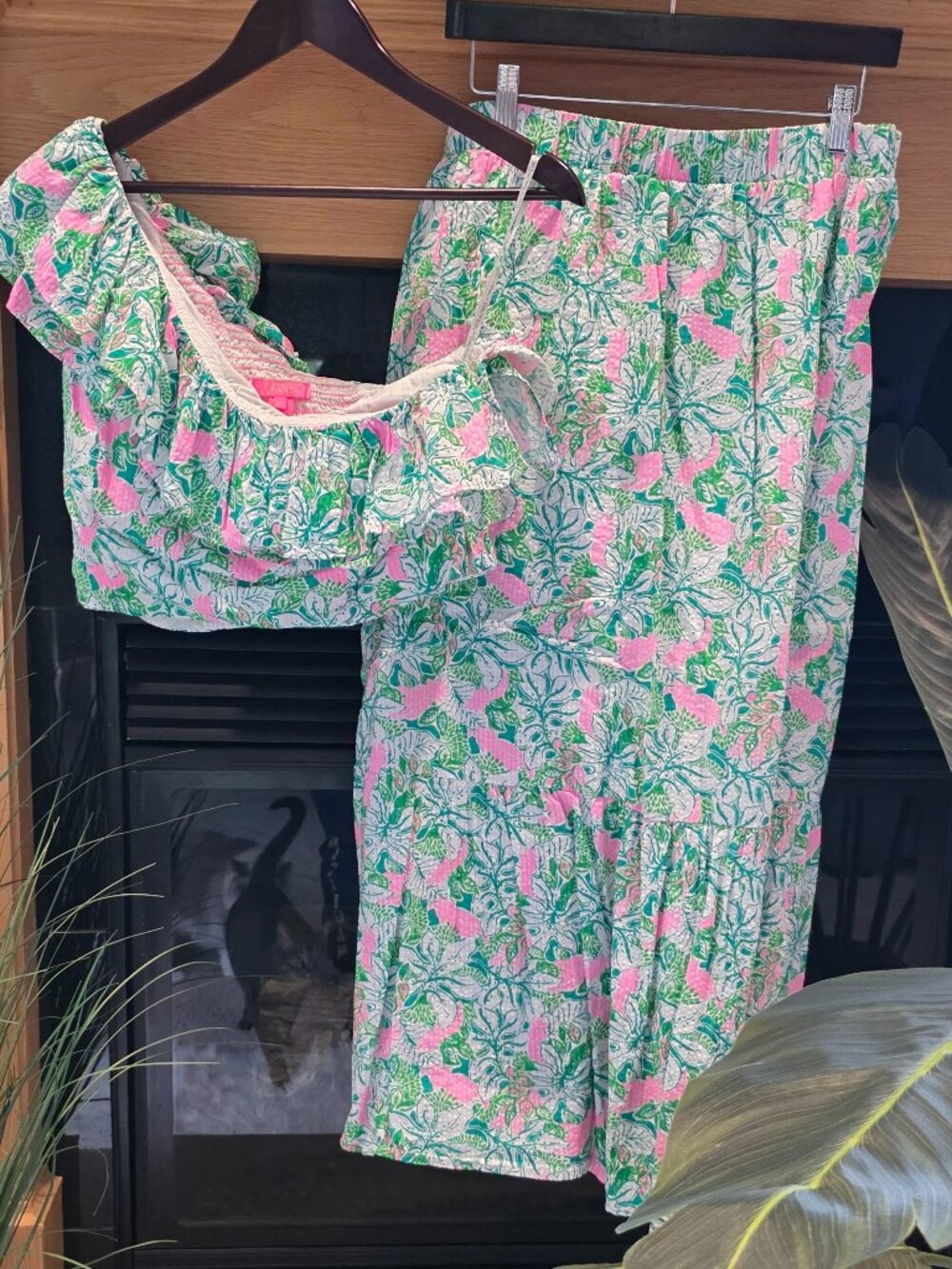 EUC Kasida Ruffle 2 piece Set in Botanical Green Just Wing It Size 12